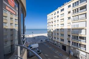 Well-maintained Apartment With sea View