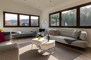 Modernes Split-level Haus Nahe am Hennesee