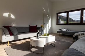 Modernes Split-level Haus Nahe am Hennesee