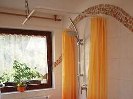 Salmagundi Comfortable Holiday Residence