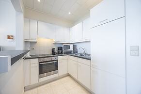 Apartment With Frontal Sea-views