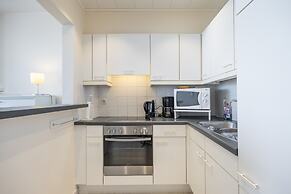 Apartment With Frontal Sea-views
