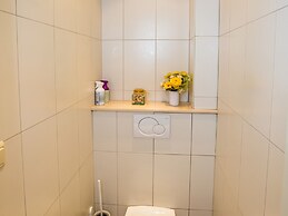 Apartment With Frontal Sea-views