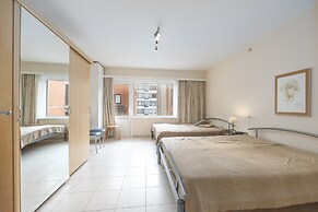 Apartment With Frontal Sea-views
