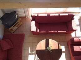 Holiday Home Treeneblick