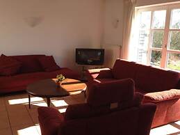 Holiday Home Treeneblick