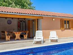 Ena Pula Comfortable Holiday Residence