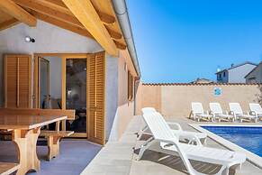 Ena Pula Comfortable Holiday Residence