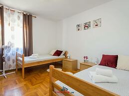 Ena Pula Comfortable Holiday Residence