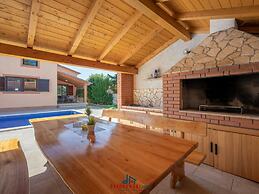 Ena Pula Comfortable Holiday Residence