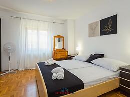 Ena Pula Comfortable Holiday Residence