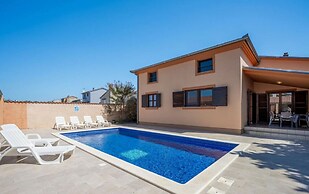 Ena Pula Comfortable Holiday Residence