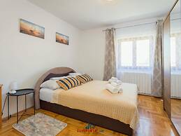 Ena Pula Comfortable Holiday Residence