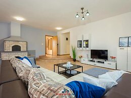 Ena Pula Comfortable Holiday Residence