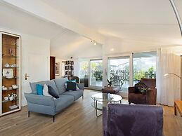 Lovely Family Villa With Garden in Kamperland