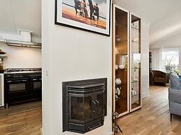 Lovely Family Villa With Garden in Kamperland