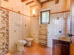 Villa in Borgo Pace With Private Pool