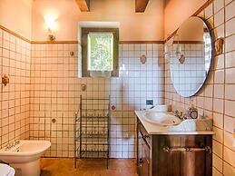 Villa in Borgo Pace With Private Pool