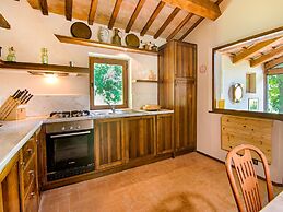 Villa in Borgo Pace With Private Pool