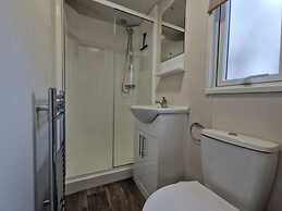 Cozy Chalet With Spacious Garden on a Holiday Park