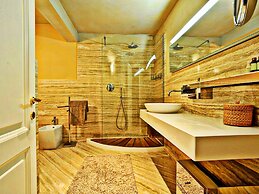 Elegant Accommodation in the Center of Lucca, With Terrace Private Ind