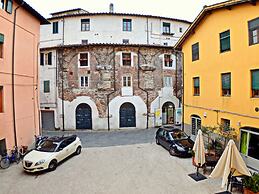 Elegant Accommodation in the Center of Lucca, With Terrace Private Ind