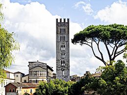 Elegant Accommodation in the Center of Lucca, With Terrace Private Ind