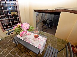 Elegant Accommodation in the Center of Lucca, With Terrace Private Ind