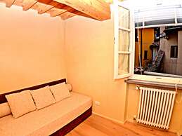 Elegant Accommodation in the Center of Lucca, With Terrace Private Ind