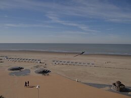 Apartment in Nieuwpoort With With sea View