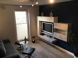 Northern Lights Modern Retreat