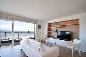 Golf Apartment With Balcony Near the sea