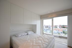 Golf Apartment With Balcony Near the sea