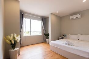 Cosmos Hotel Nha Trang