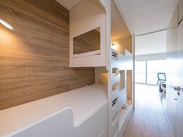 Studio on 6th Floor for Family