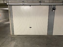 Studio on 6th Floor for Family