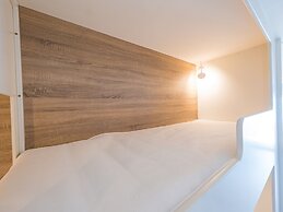 Studio on 6th Floor for Family