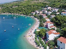 Apartment Stipic Omis - Three Bedroom Apartment With Terrace