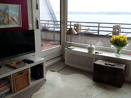 Sea View Modern Retreat