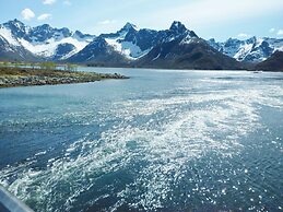 6 Person Holiday Home in Laukvik-by Traum