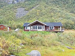 6 Person Holiday Home in Laukvik-by Traum
