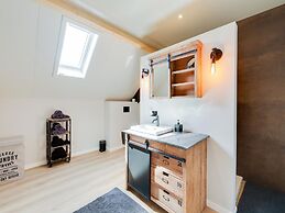 Lush Holiday Home in Limburg With Jacuzzi