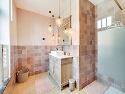 Lush Holiday Home in Limburg With Jacuzzi