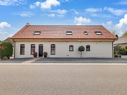 Lush Holiday Home in Limburg With Jacuzzi