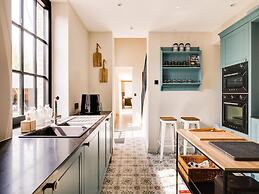 Lush Holiday Home in Limburg With Jacuzzi