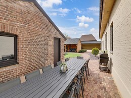 Lush Holiday Home in Limburg With Jacuzzi