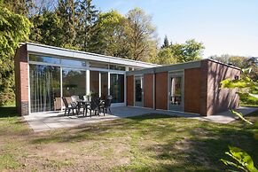 Modern Bungalow With Parking