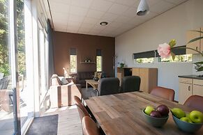 Modern Bungalow With Parking