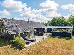 8 Person Holiday Home in Hemmet-by Traum