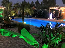 Belvilla by OYO La Esquina Casa